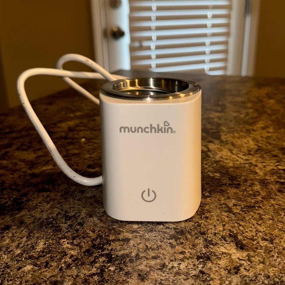 Munchkin portable bottle warmer